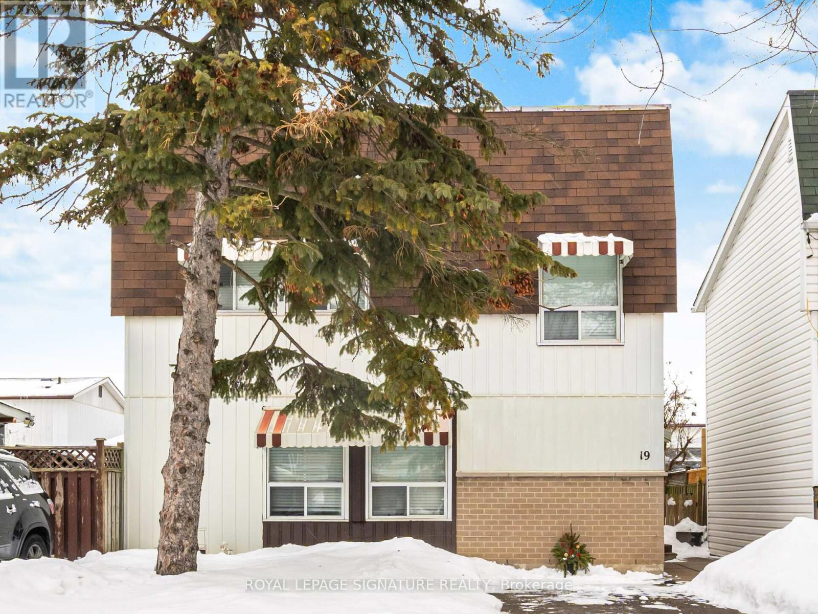 19 GRAND RIVER COURT, Brampton, Ontario