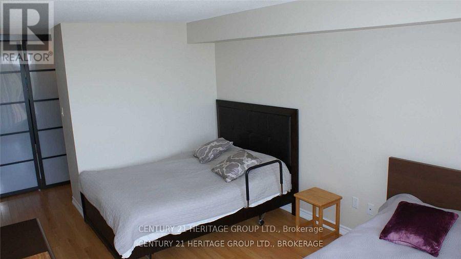 801 - 1500 Grazia Court, Mississauga (Rathwood), Ontario  L4W 4Z9 - Photo 18 - W12750032