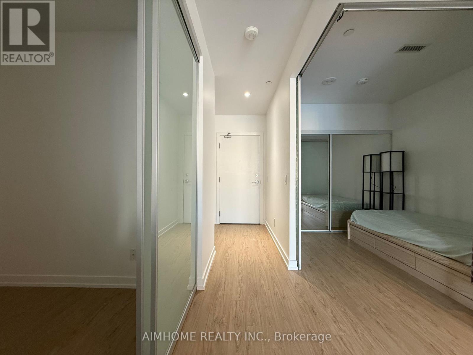 305 - 85 Wood Street, Toronto, Ontario  M4Y 0E8 - Photo 3 - C12592916