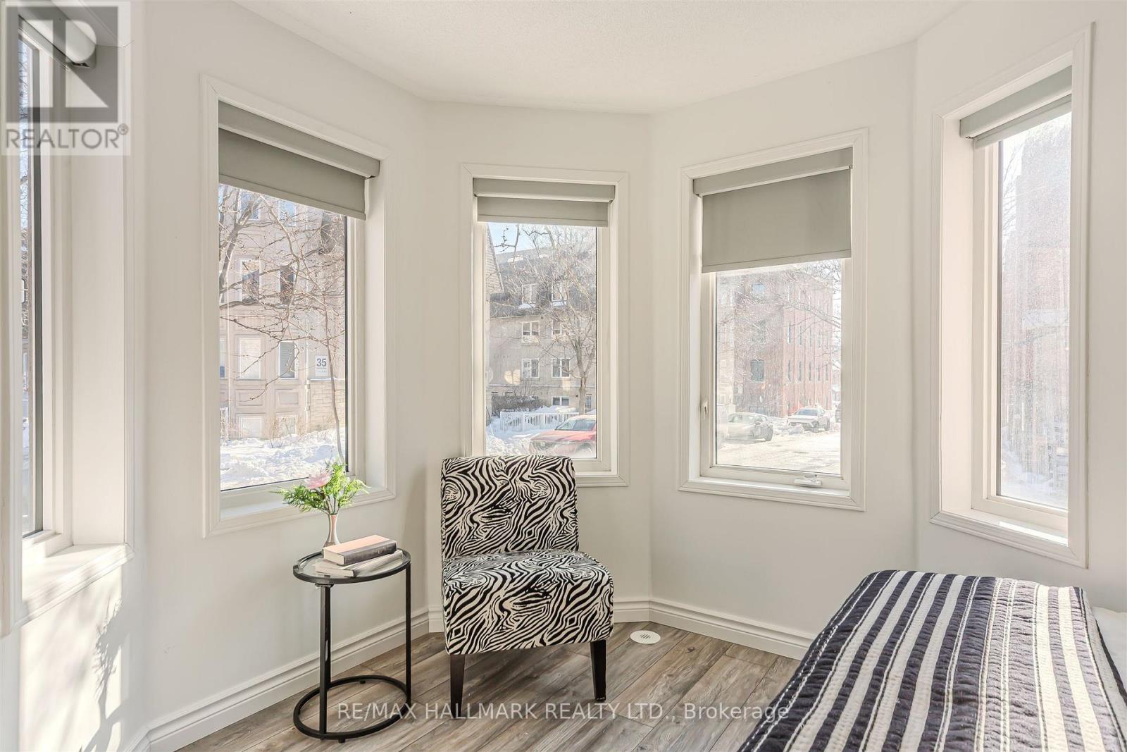 101 - 10 Turntable Crescent, Toronto, Ontario  M6H 4K9 - Photo 25 - W12756098