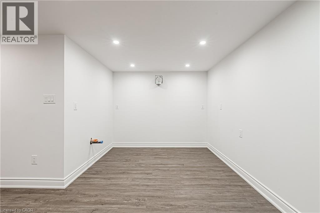 1127 Main Street E, Hamilton, Ontario  L8M 1P2 - Photo 15 - 40802994