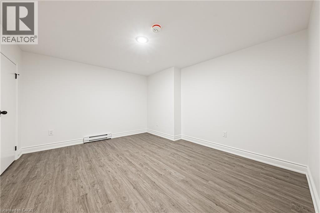 1127 Main Street E, Hamilton, Ontario  L8M 1P2 - Photo 17 - 40802994