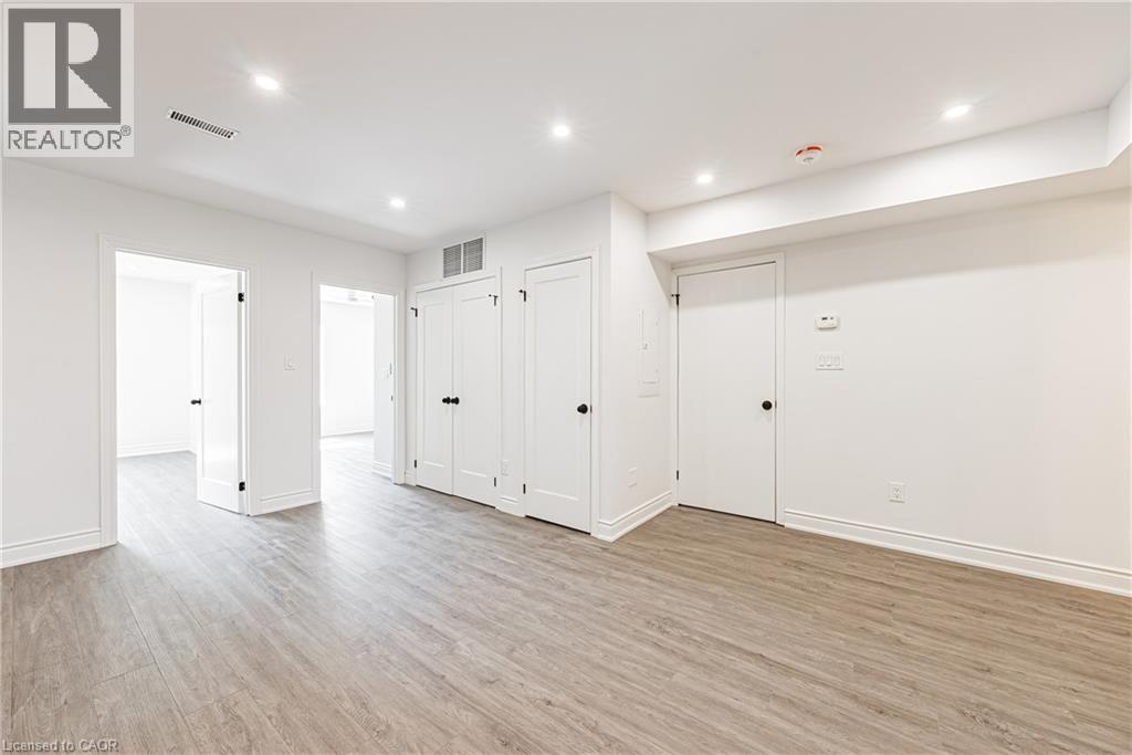 1127 Main Street E, Hamilton, Ontario  L8M 1P2 - Photo 28 - 40802994