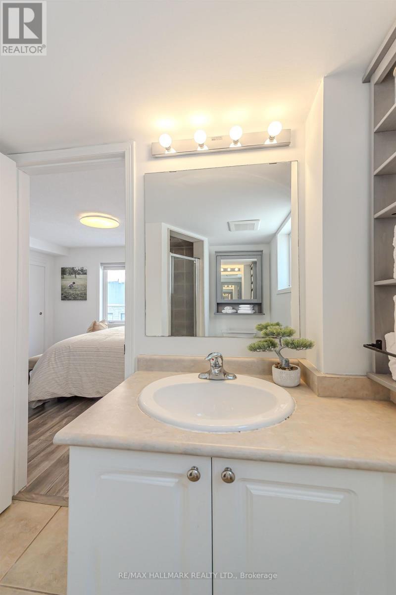 101 - 10 Turntable Crescent, Toronto, Ontario  M6H 4K9 - Photo 22 - W12756098