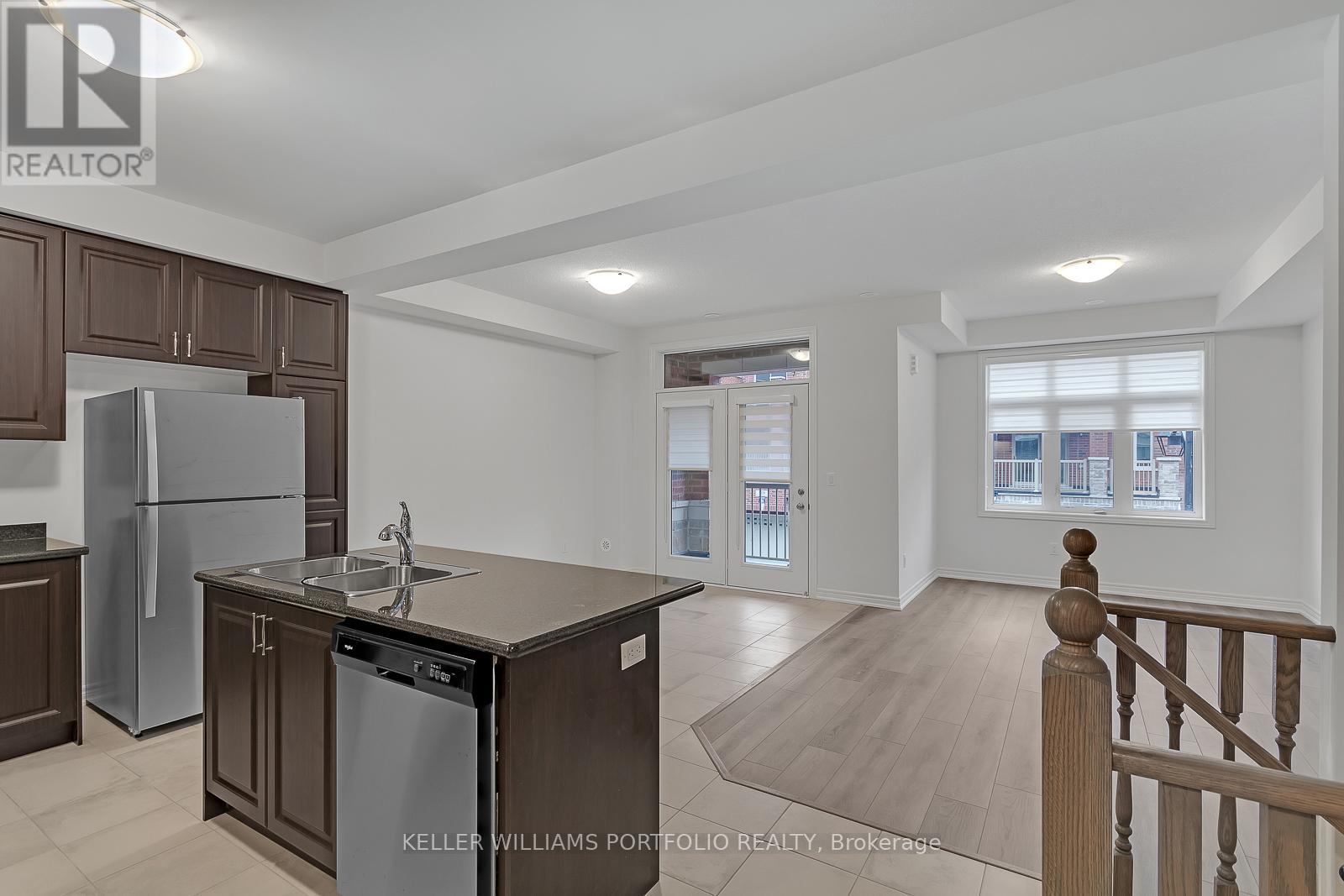 481 Manhattan Common, Oakville, Ontario  L6H 3P6 - Photo 10 - W12756892