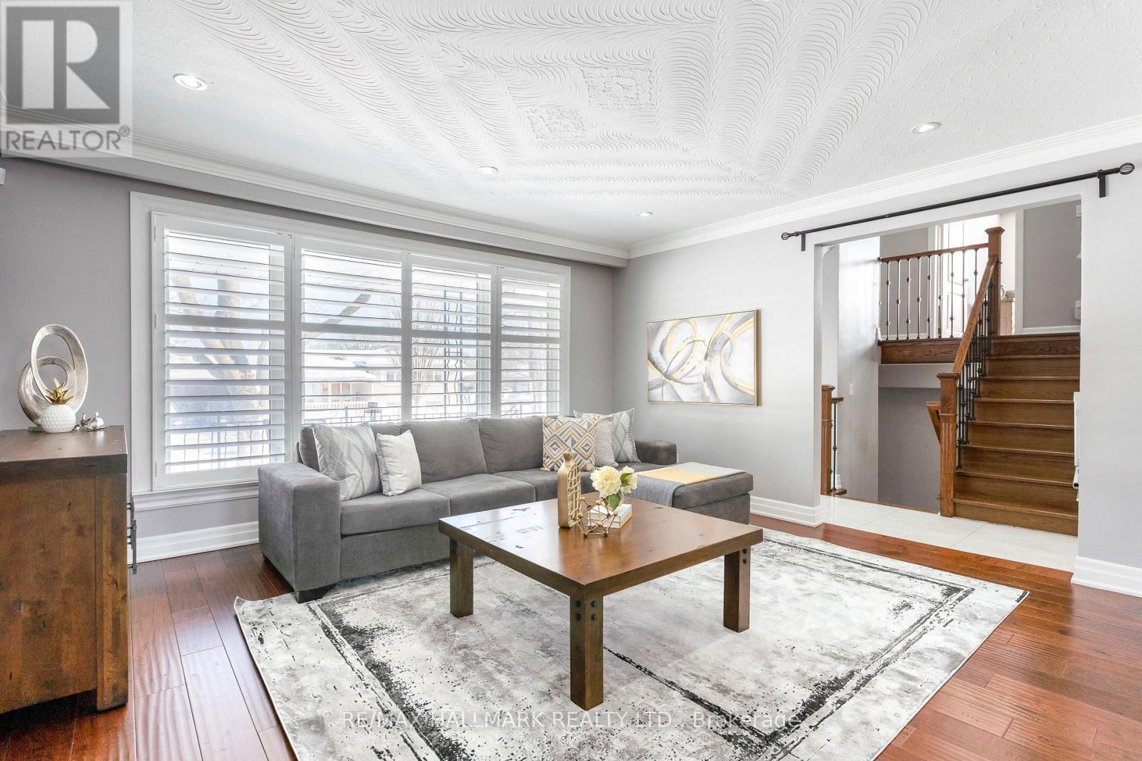 16 Marblehead Road, Toronto, Ontario  M9R 3B6 - Photo 7 - W12756268