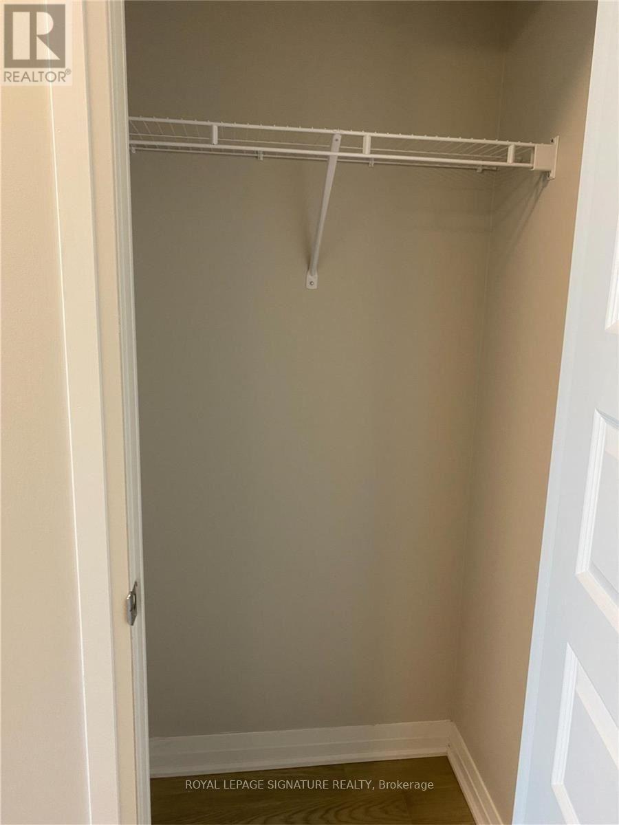 112 - 95 Dundas Street W, Oakville, Ontario  L5B 2T5 - Photo 8 - W12756852