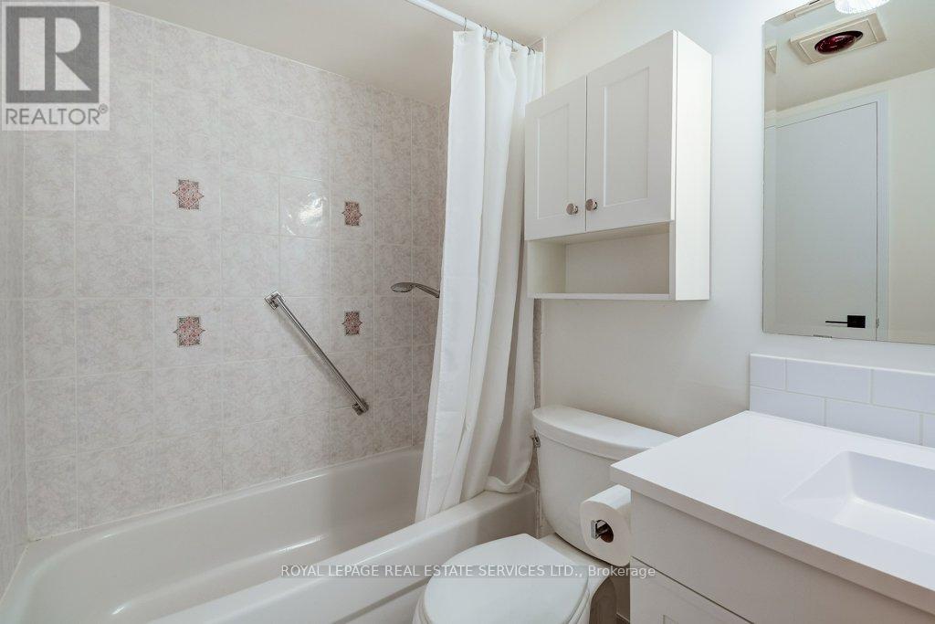 907 - 212 Kerr Street, Oakville (Co Central), Ontario  L6K 3B1 - Photo 30 - W12756618