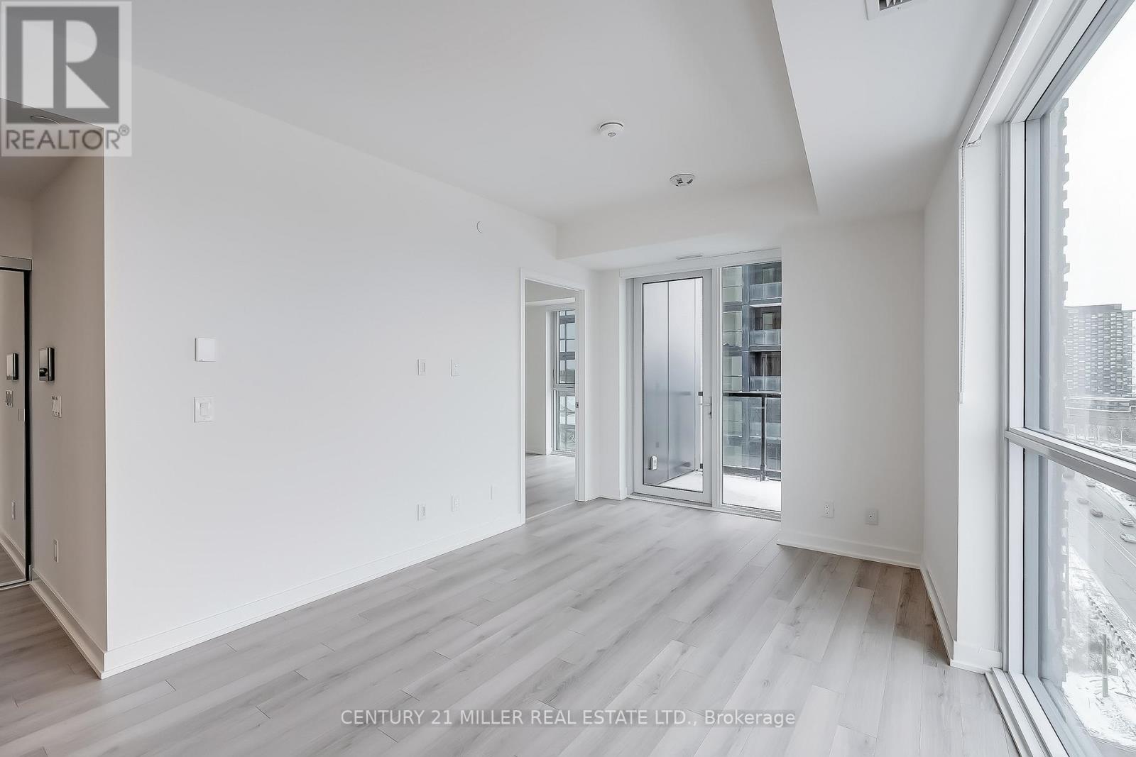 1202 - 3079 Trafalgar Road, Oakville, Ontario  L6H 8C5 - Photo 6 - W12756804