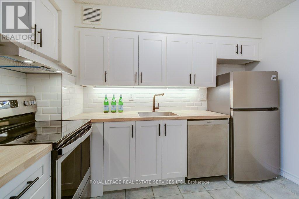 907 - 212 Kerr Street, Oakville (Co Central), Ontario  L6K 3B1 - Photo 13 - W12756618