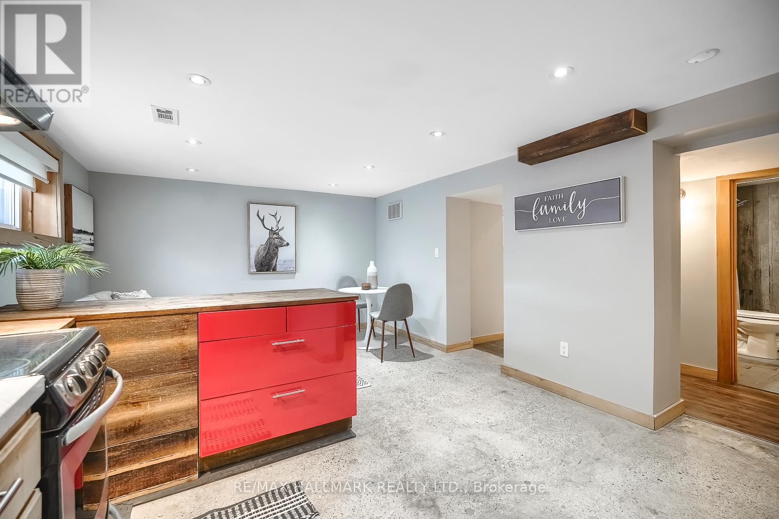 Lower - 6 Thirty First Street, Toronto, Ontario  M8W 3E8 - Photo 3 - W12756604