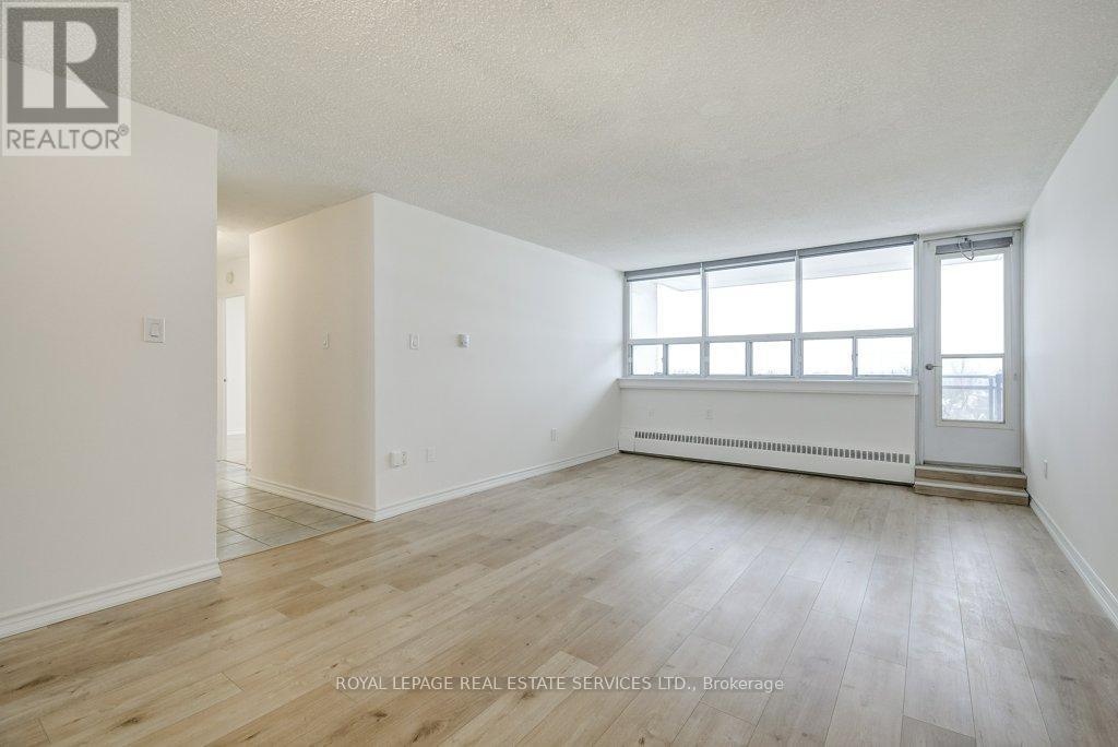 907 - 212 Kerr Street, Oakville (Co Central), Ontario  L6K 3B1 - Photo 9 - W12756618