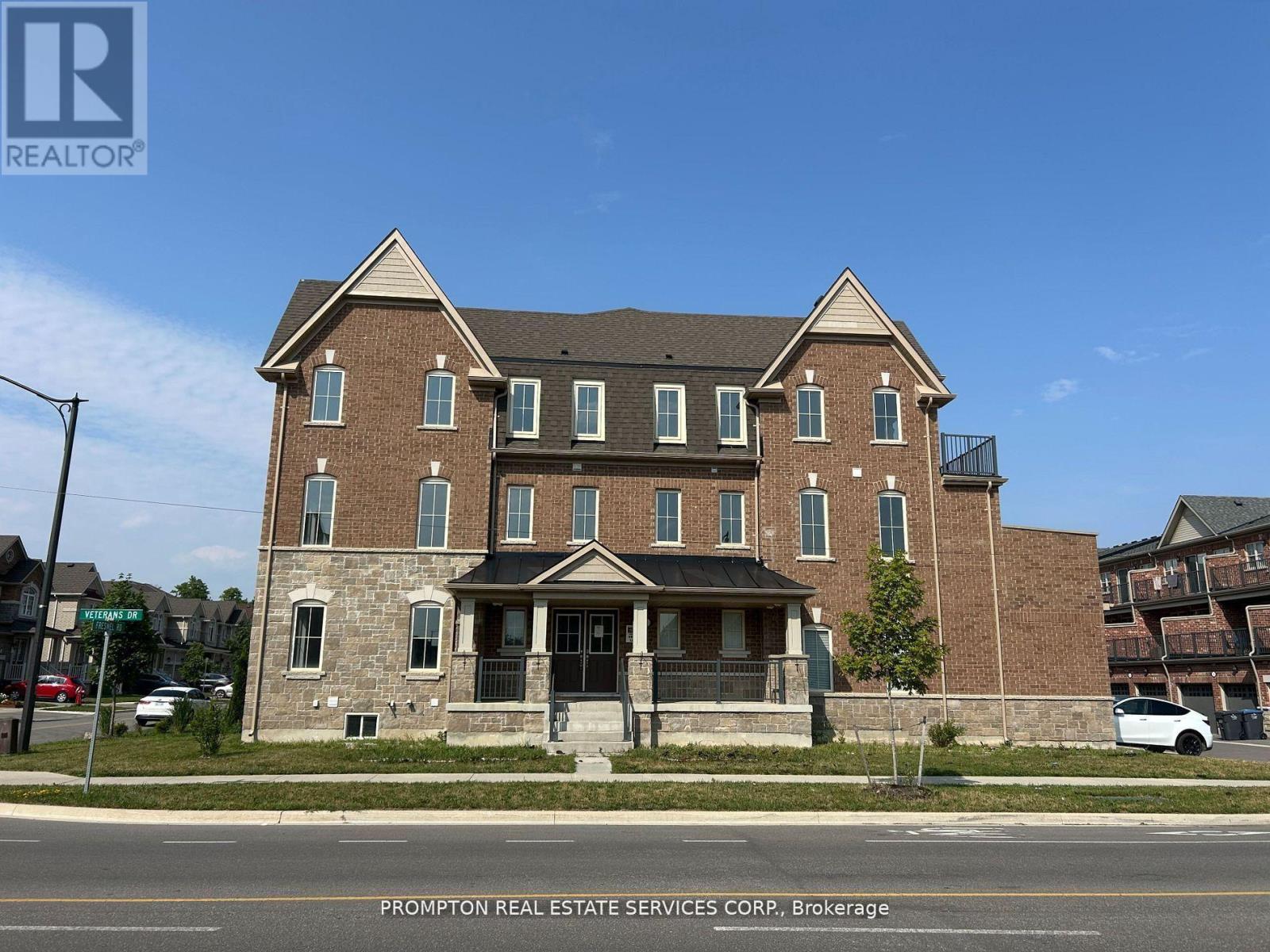 1 Fresnel Road, Brampton, Ontario  L7A 4Z2 - Photo 3 - W12756652