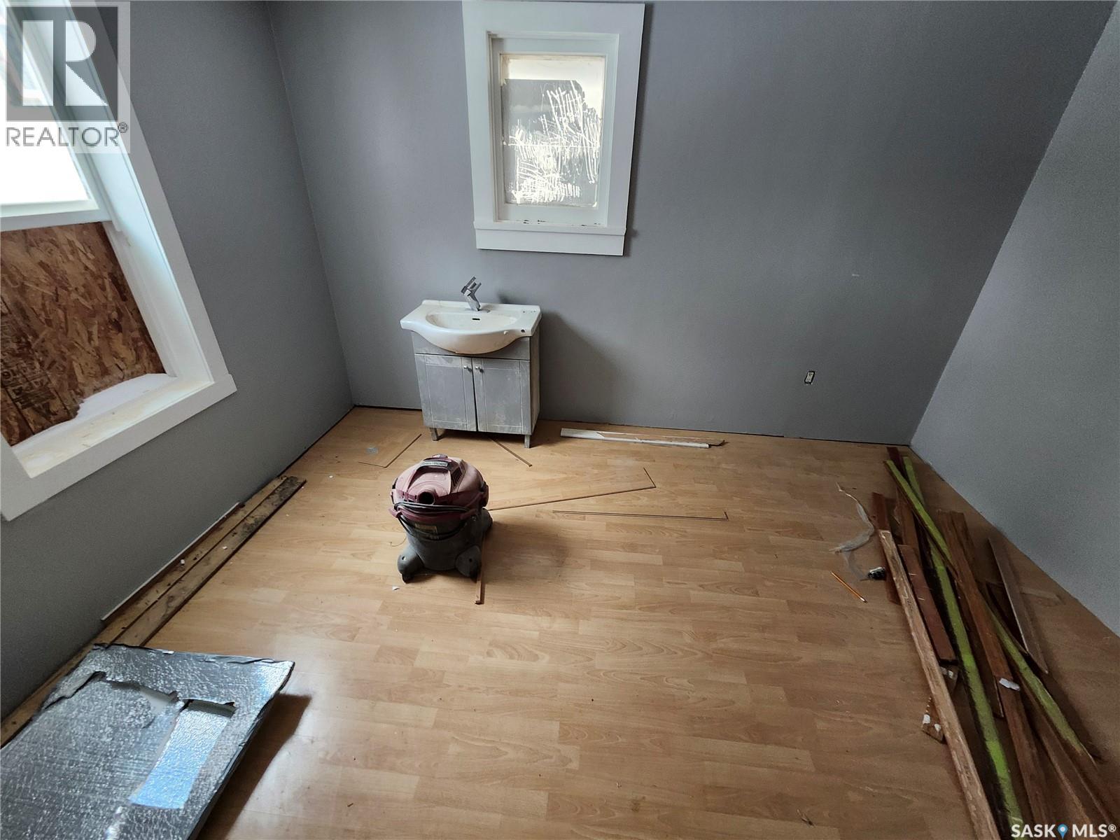 1218 Cameron Street, Regina, Saskatchewan  S4T 2T1 - Photo 4 - SK027695