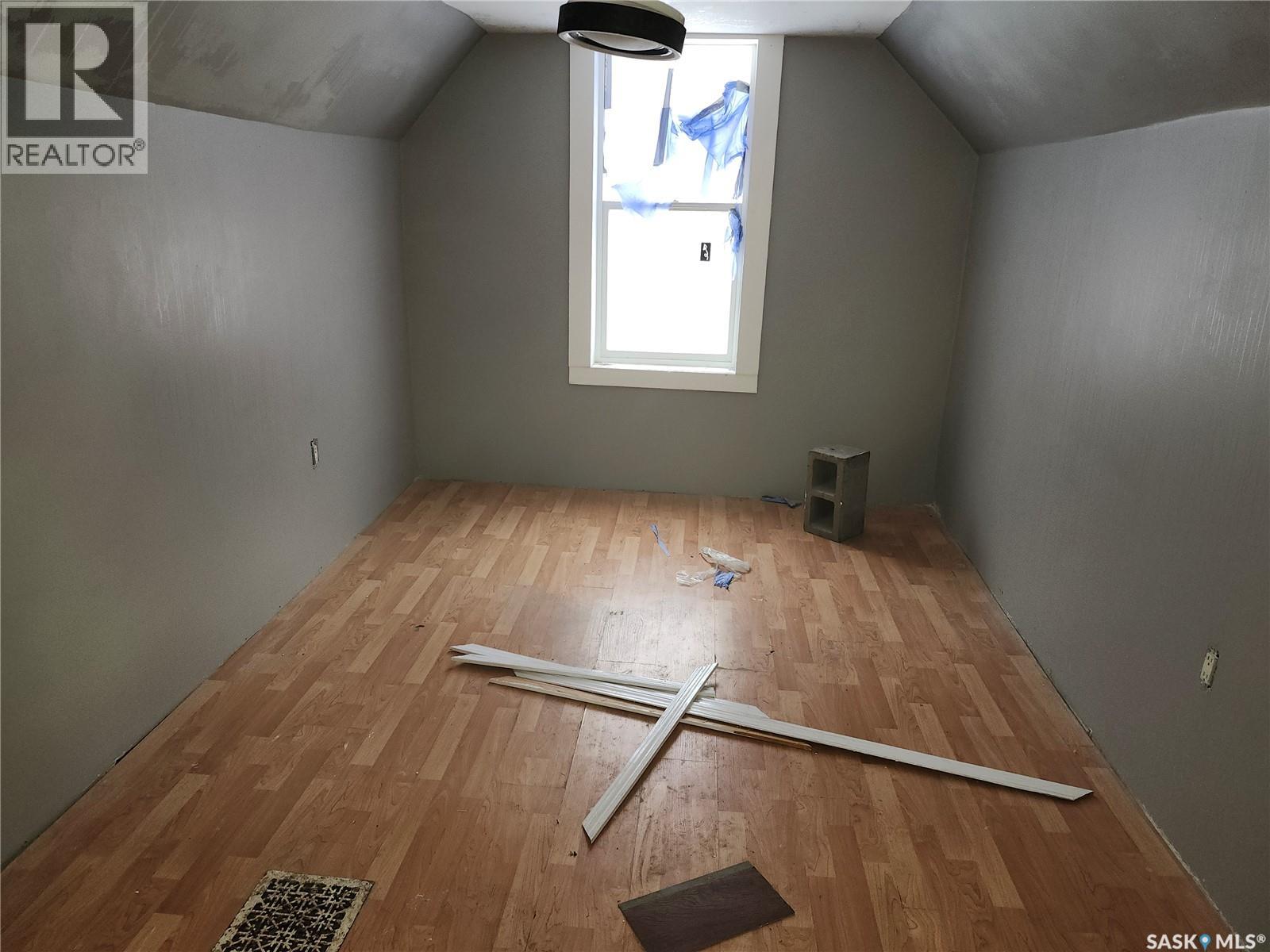 1218 Cameron Street, Regina, Saskatchewan  S4T 2T1 - Photo 7 - SK027695