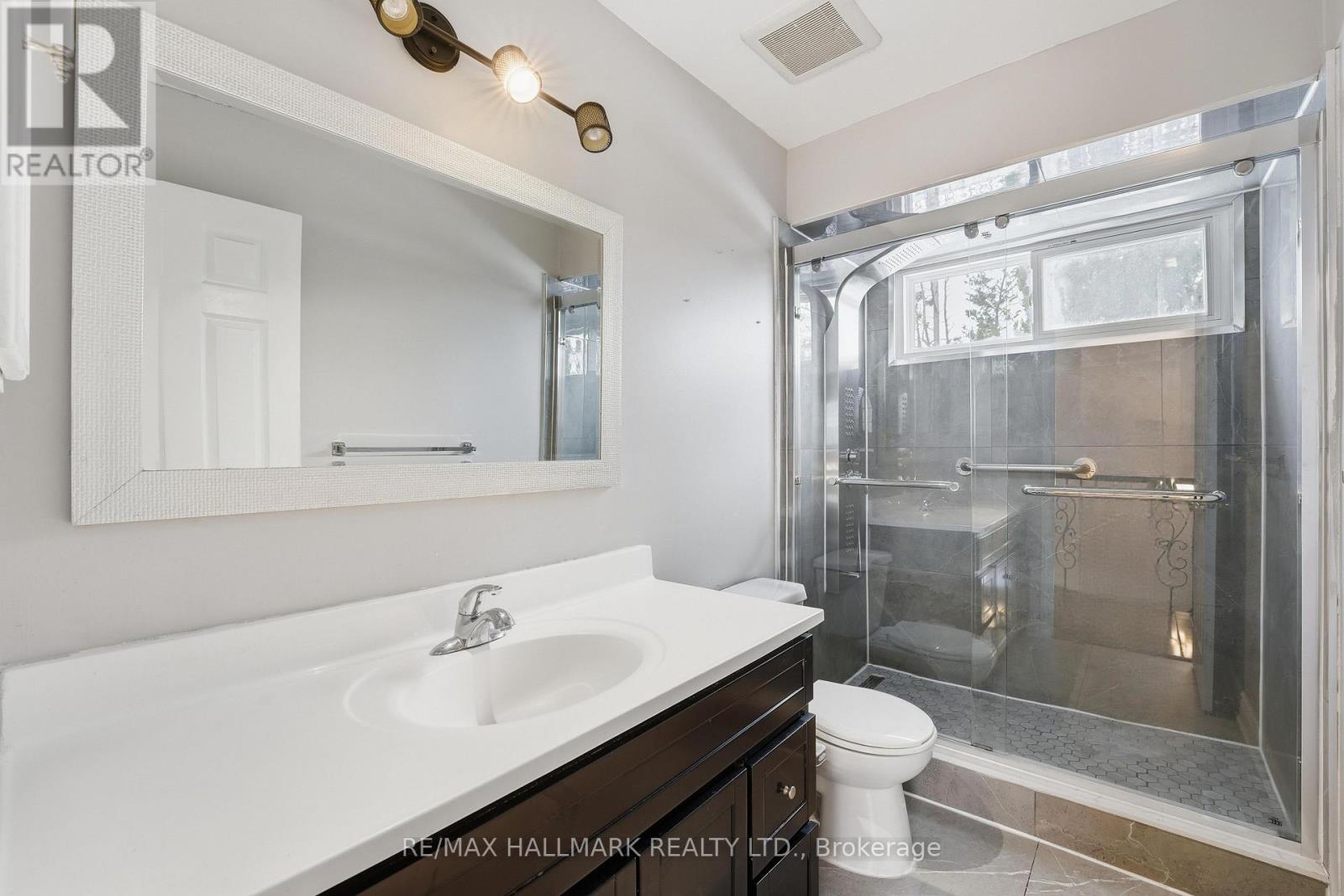 92 Jaffa Drive, Brampton, Ontario  L6S 4C6 - Photo 22 - W12757066