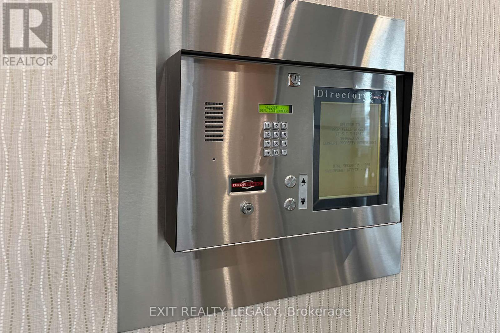 813 - 2737 Keele Street, Toronto, Ontario  M3M 2E9 - Photo 3 - W12756966