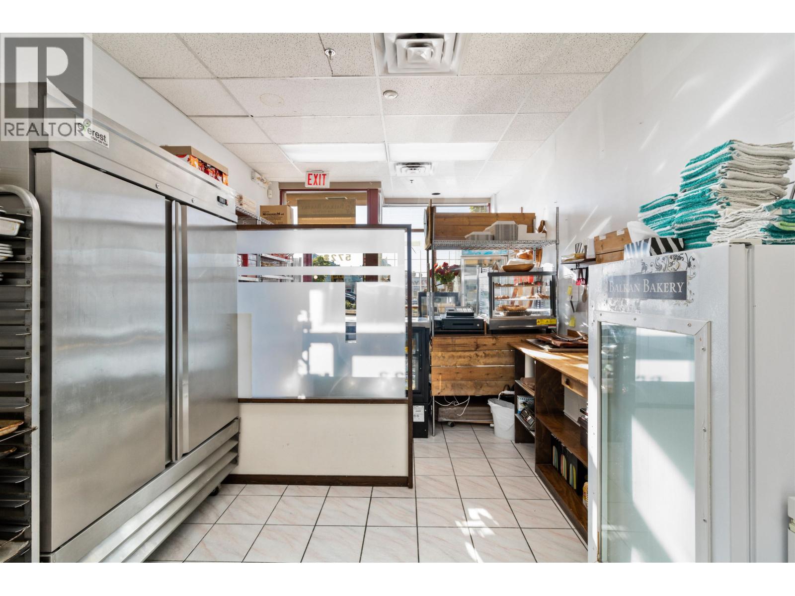 5728 Tyne Street, Vancouver, British Columbia  V5R 4L6 - Photo 6 - C8075708