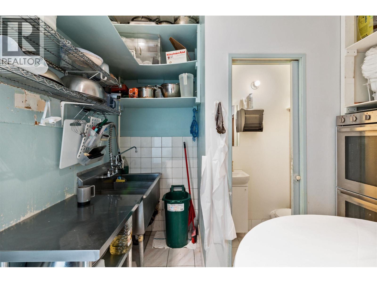 5728 Tyne Street, Vancouver, British Columbia  V5R 4L6 - Photo 10 - C8075708