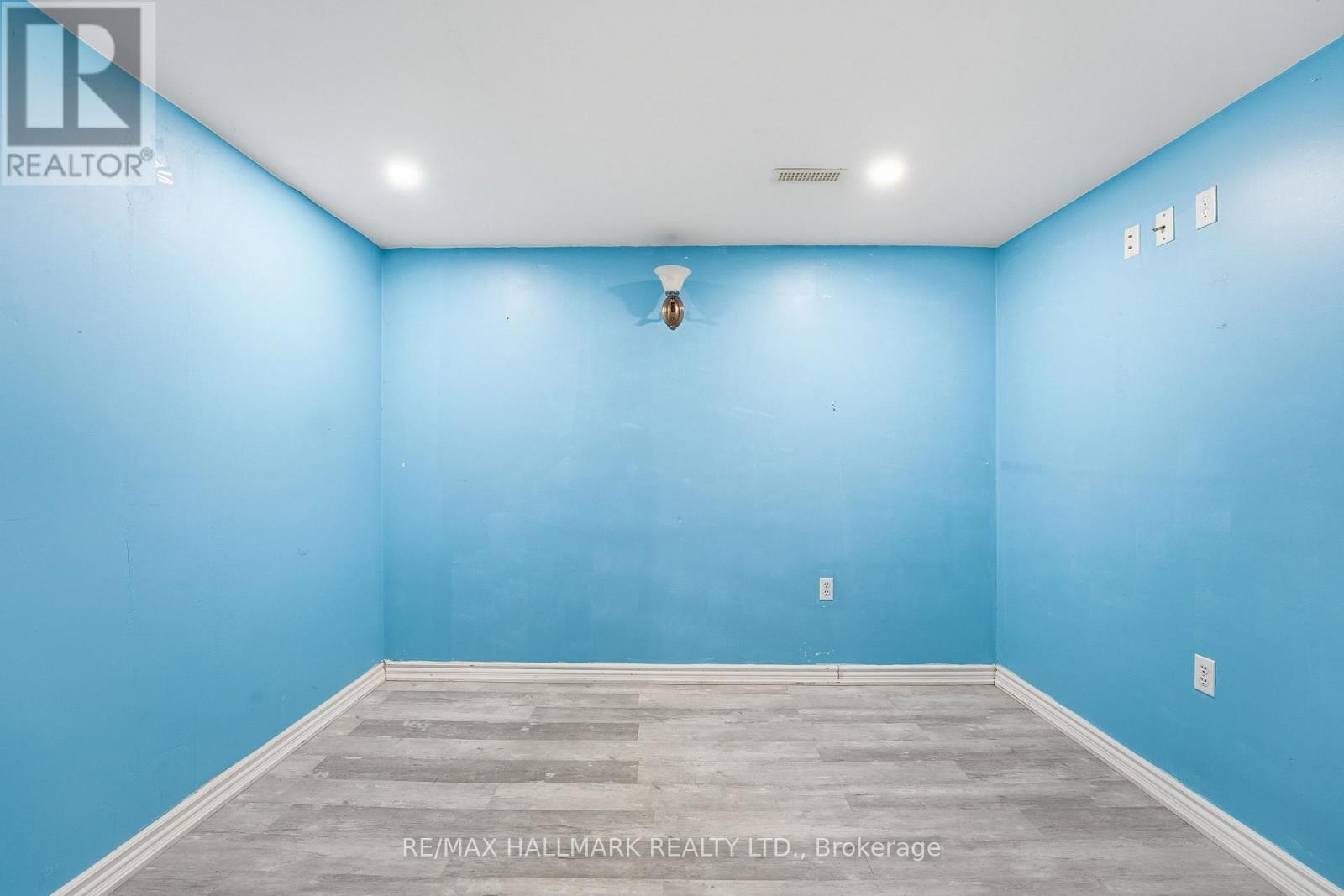 92 Jaffa Drive, Brampton, Ontario  L6S 4C6 - Photo 25 - W12757066