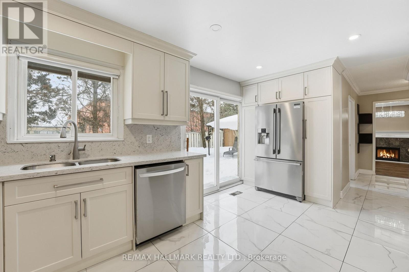 92 Jaffa Drive, Brampton, Ontario  L6S 4C6 - Photo 14 - W12757066