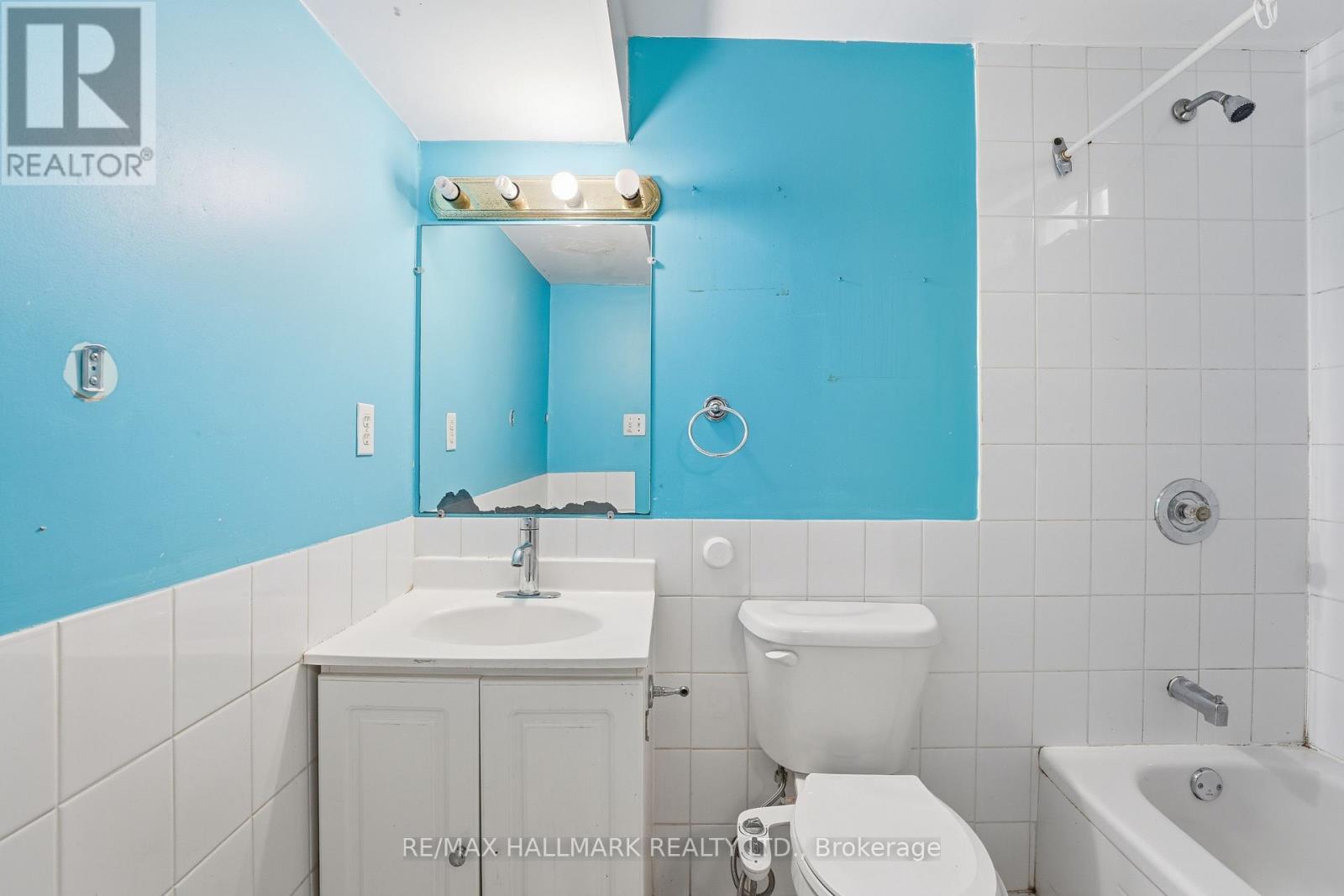 92 Jaffa Drive, Brampton, Ontario  L6S 4C6 - Photo 33 - W12757066