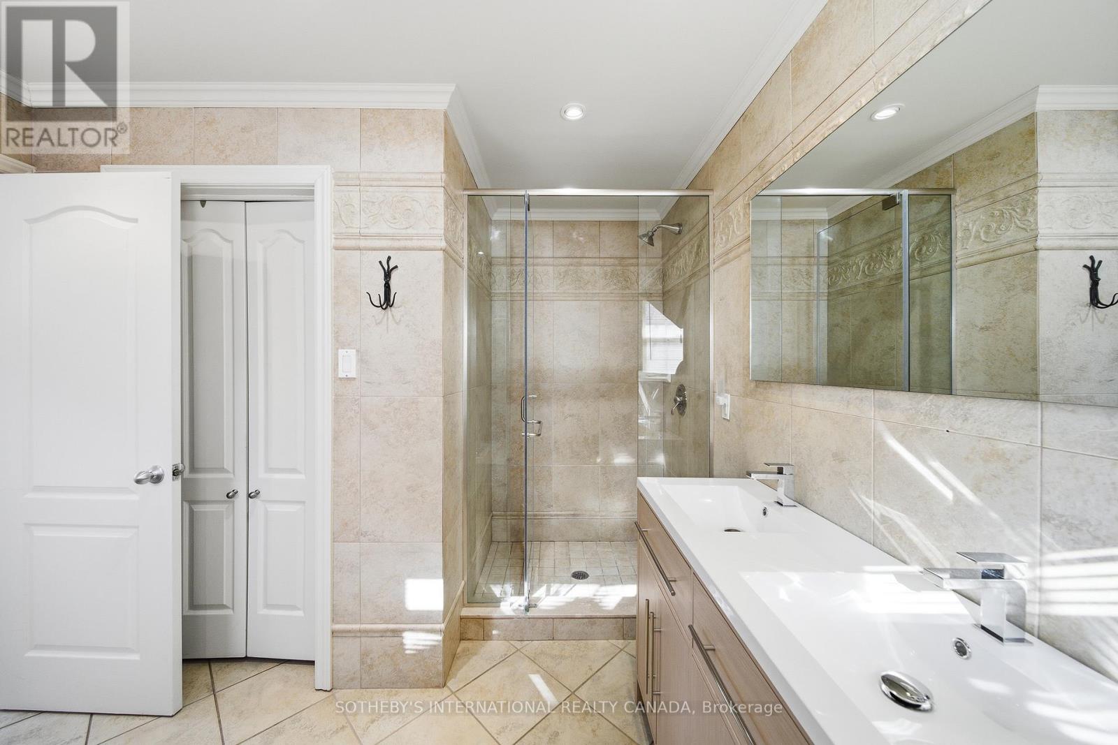 1601 Calumet Place, Mississauga, Ontario  L5J 3B1 - Photo 20 - W12757302