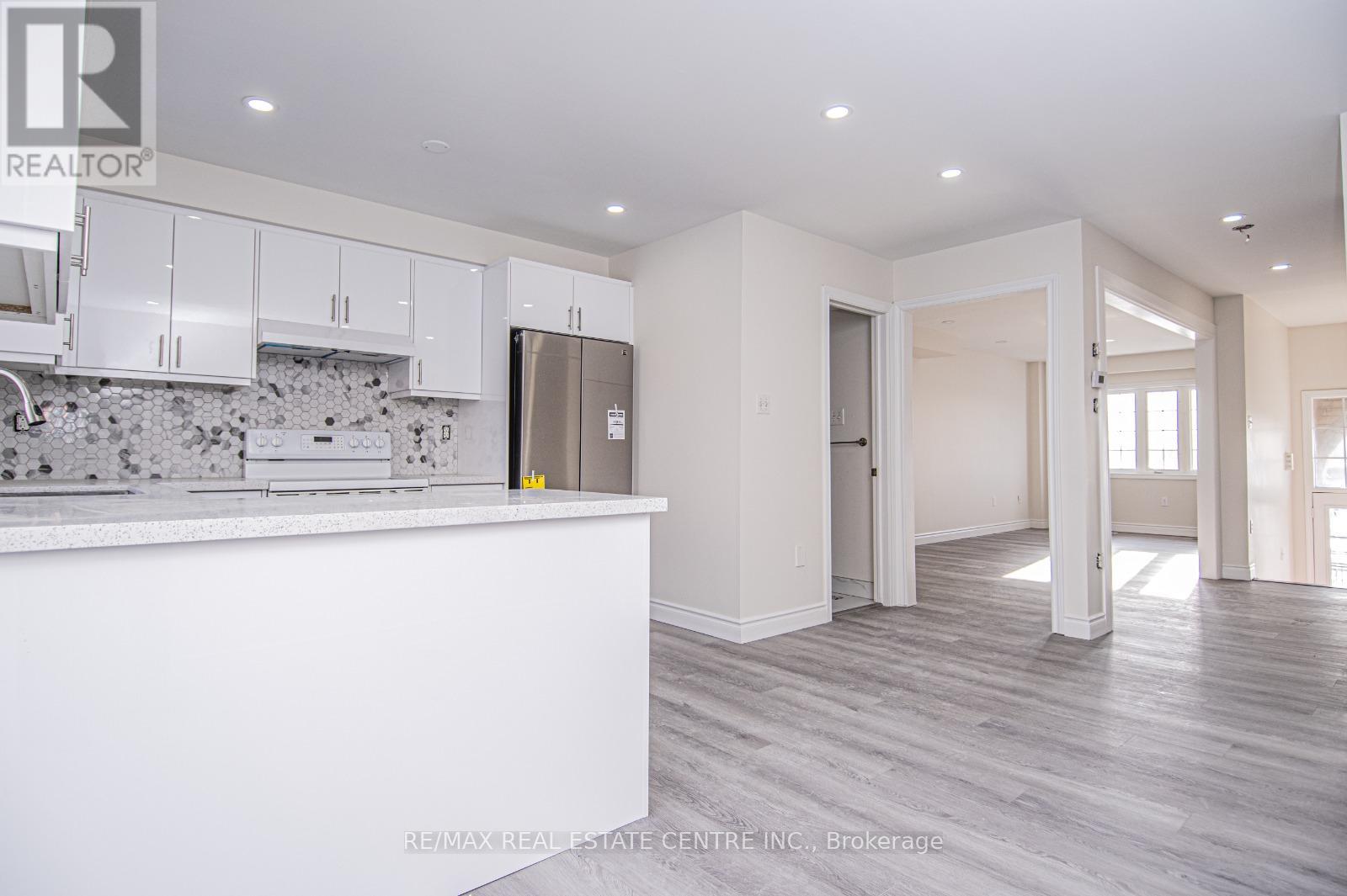 5685 Retreat Street, Mississauga, Ontario  L5R 0B4 - Photo 13 - W12757288