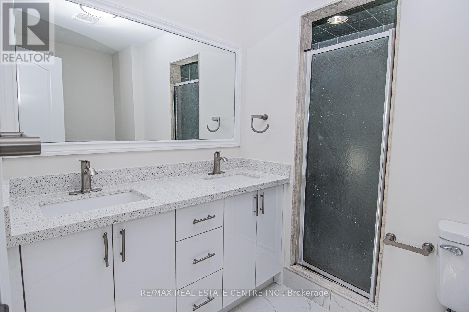 5685 Retreat Street, Mississauga, Ontario  L5R 0B4 - Photo 19 - W12757288