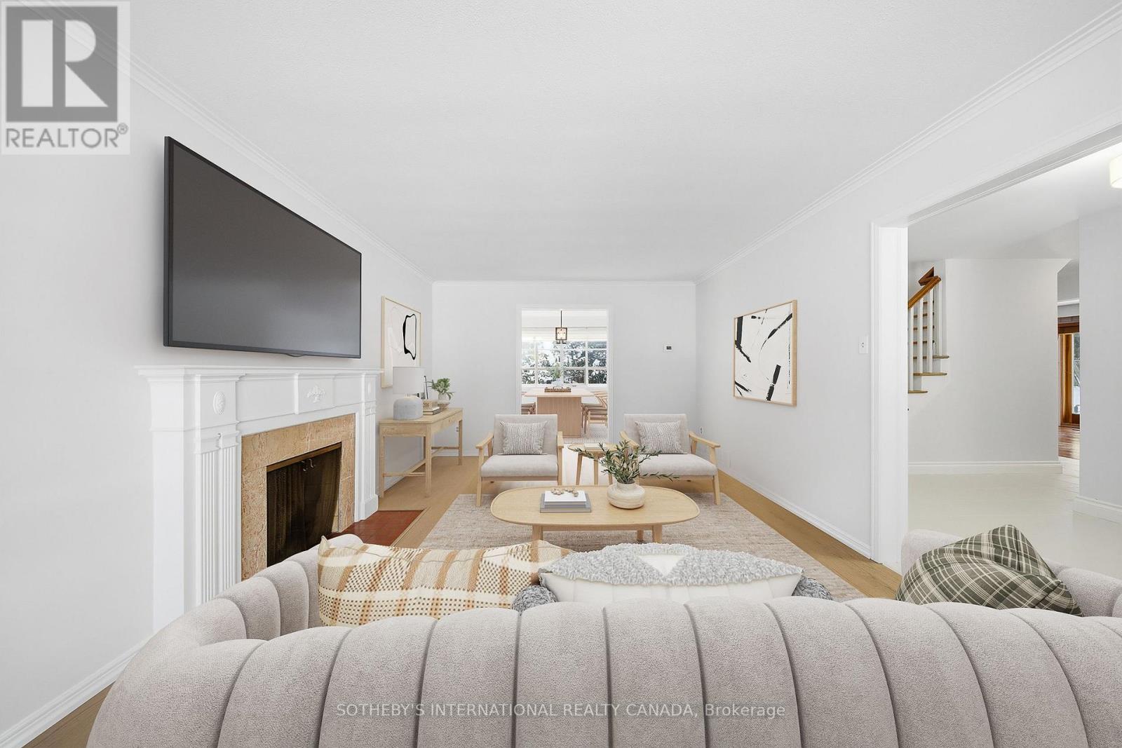 1601 Calumet Place, Mississauga, Ontario  L5J 3B1 - Photo 4 - W12757302