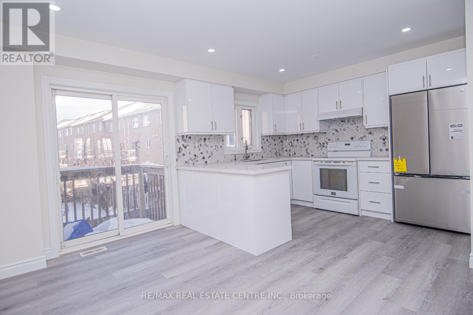 5685 Retreat Street, Mississauga, Ontario  L5R 0B4 - Photo 15 - W12757288