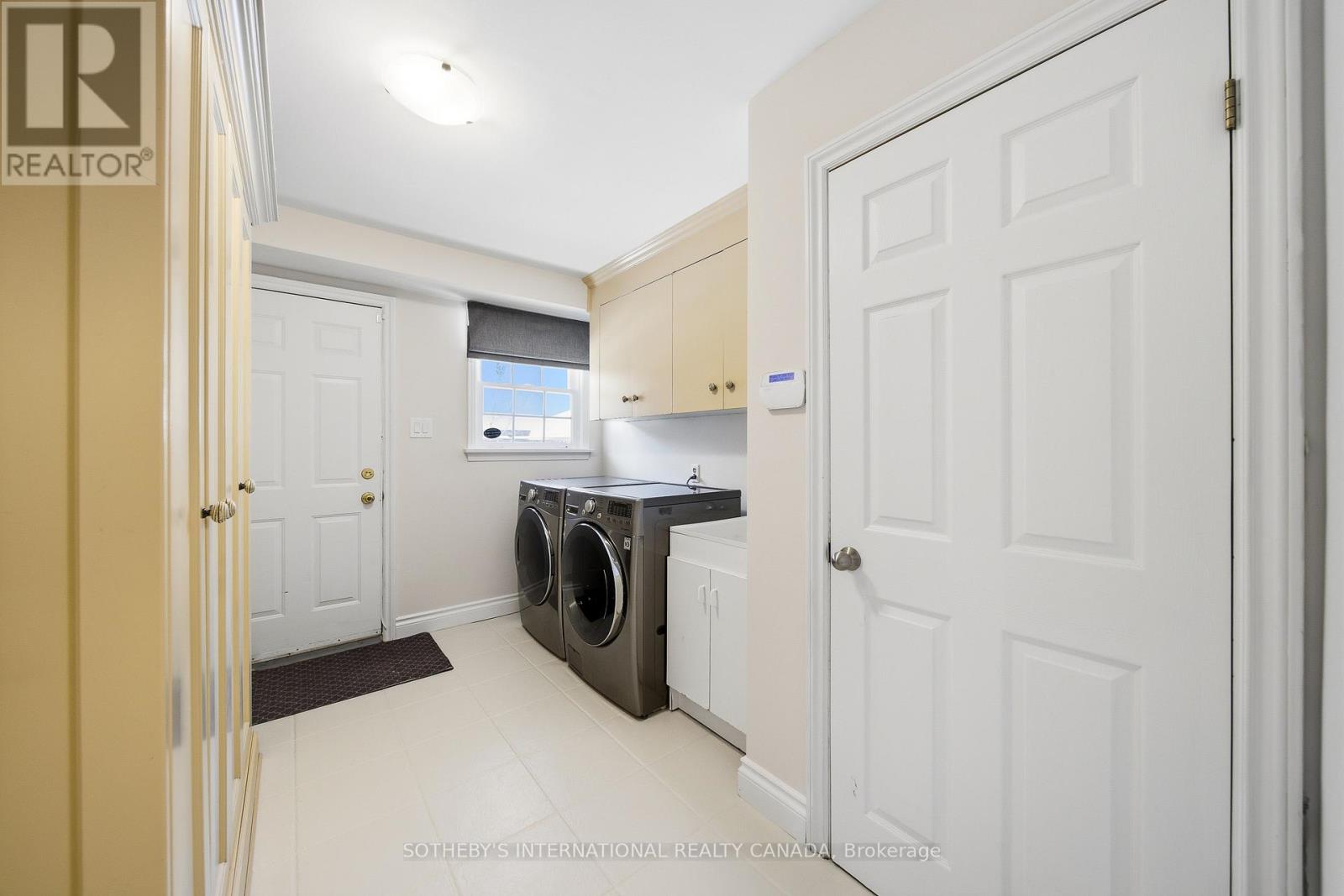 1601 Calumet Place, Mississauga, Ontario  L5J 3B1 - Photo 12 - W12757302