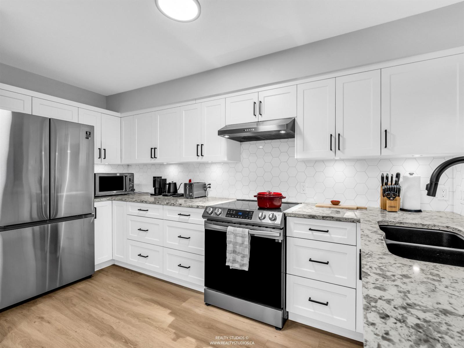 222 10866 City Parkway Way, Surrey, British Columbia  V3T 5W9 - Photo 11 - R3078298