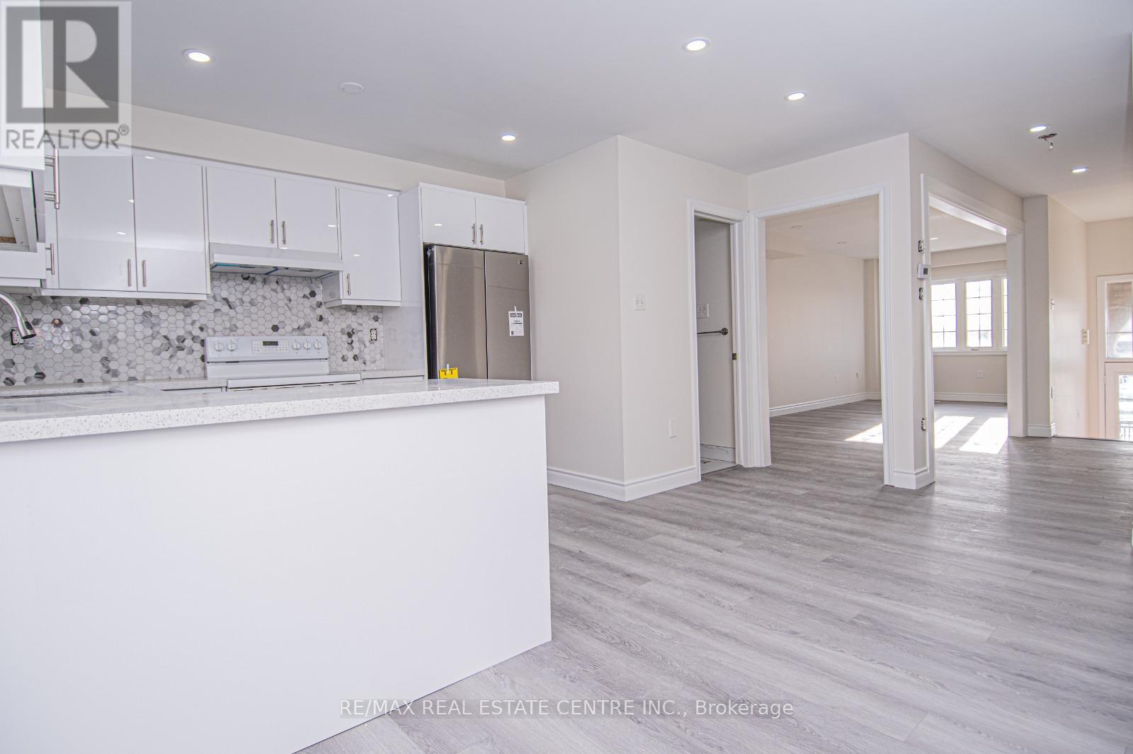 5685 Retreat Street, Mississauga, Ontario  L5R 0B4 - Photo 14 - W12757288