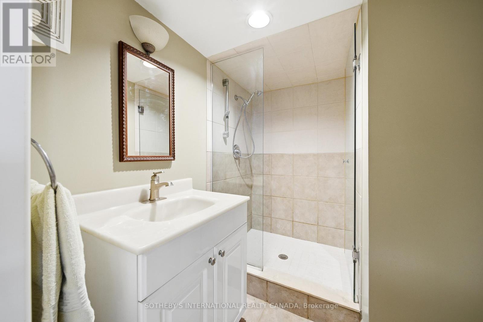 1601 Calumet Place, Mississauga, Ontario  L5J 3B1 - Photo 32 - W12757302