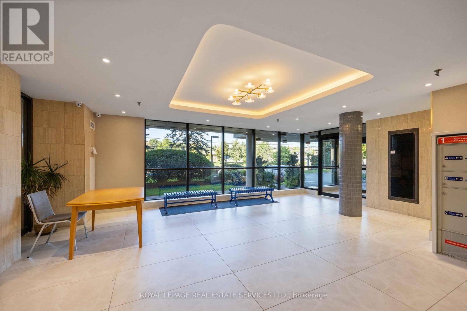 1410 - 3845 Lake Shore Boulevard W, Toronto, Ontario  M8W 4Y3 - Photo 5 - W12757172