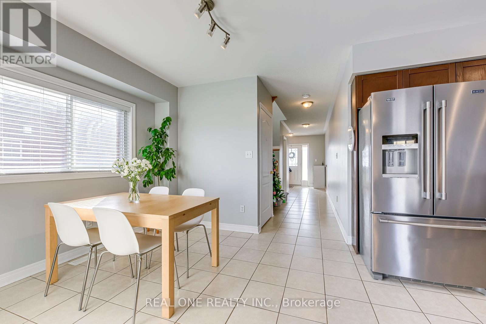 1126 Tupper Drive, Milton, Ontario  L9T 0A9 - Photo 14 - W12757308