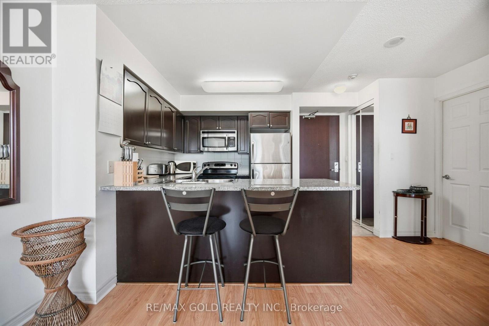 2508 - 335 Rathburn Road W, Mississauga, Ontario  L5B 0C8 - Photo 7 - W12757182