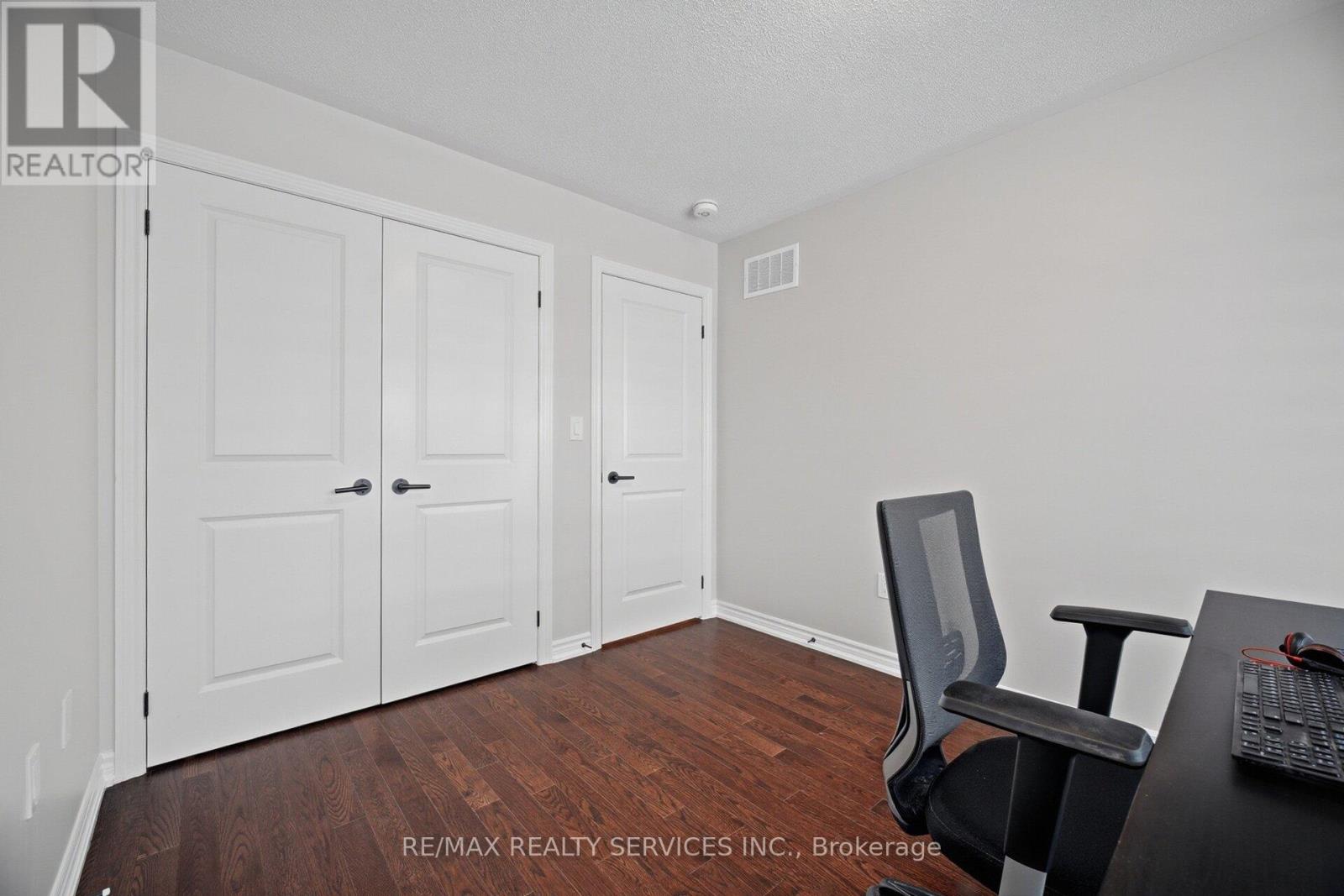 1417 Watercress Way, Milton, Ontario  L9E 1T7 - Photo 32 - W12757314