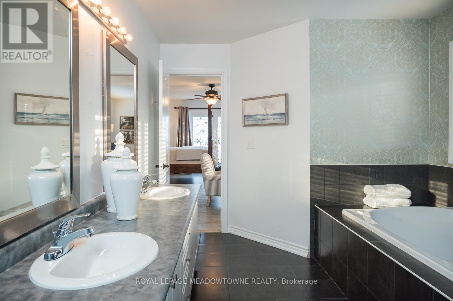 700 Serafini Crescent, Milton, Ontario  L9T 7P4 - Photo 24 - W12757356