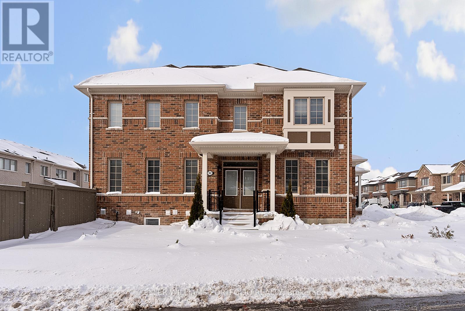 92 Callandar Road, Brampton, Ontario  L7A 5E2 - Photo 3 - W12757336