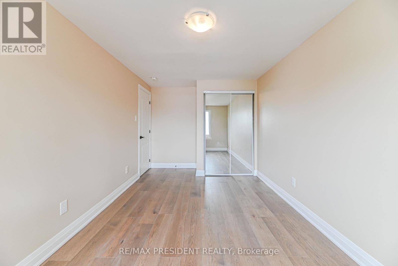 4 Lawnview Court, Brampton, Ontario  L7G 1T4 - Photo 30 - W12757226