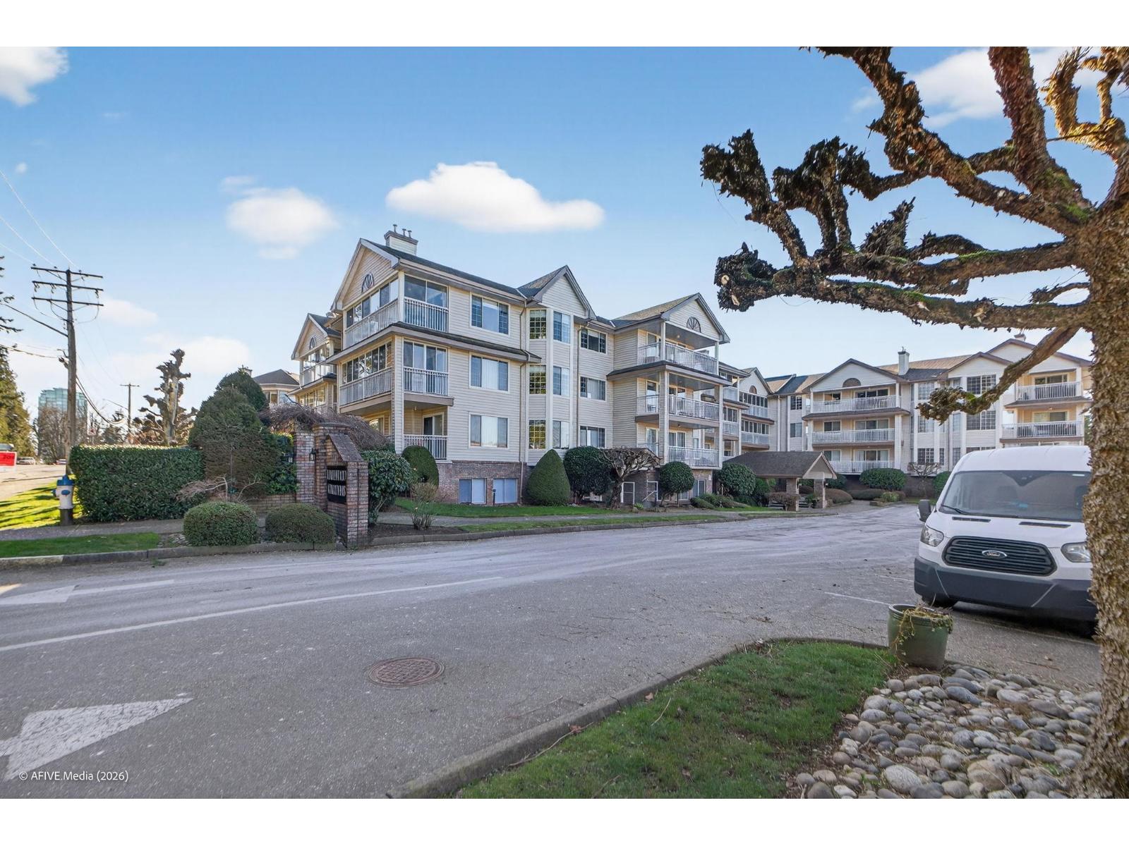 312 2491 Gladwin Road, Abbotsford, British Columbia  V2T 3N8 - Photo 2 - R3085677