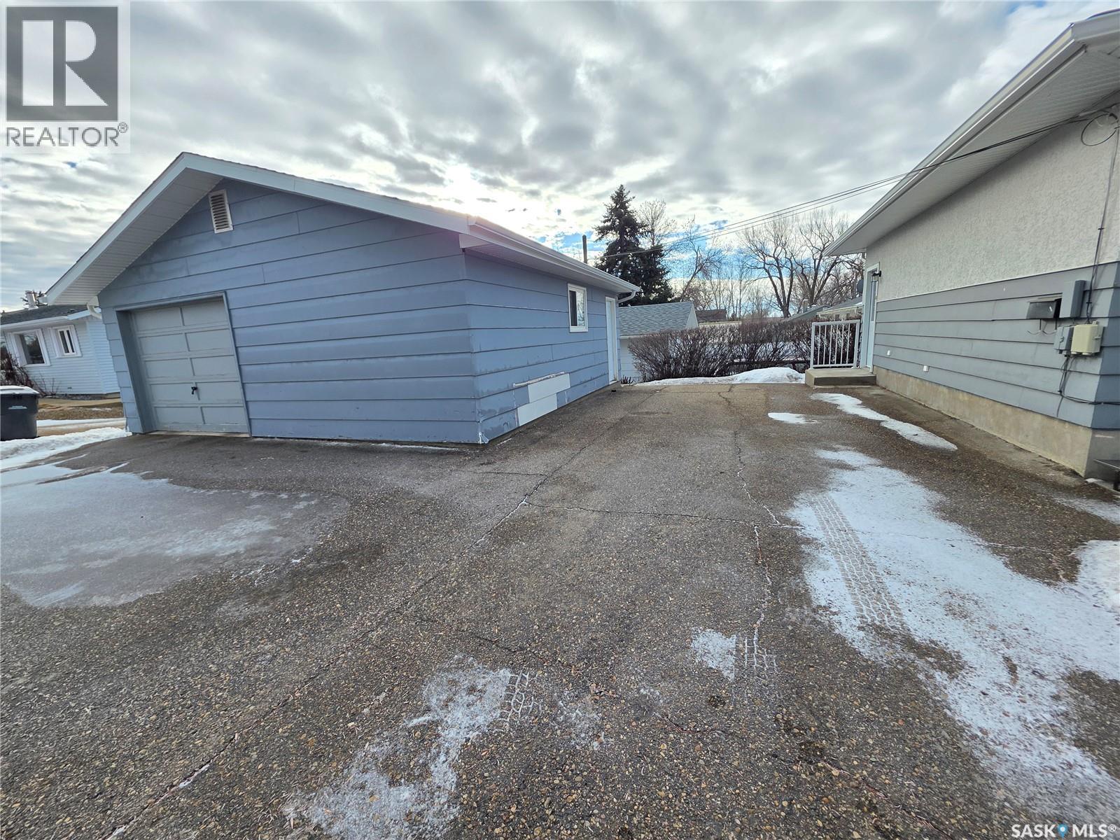 1420 Chaplin Street E, Swift Current, Saskatchewan  S9H 1K4 - Photo 26 - SK027930