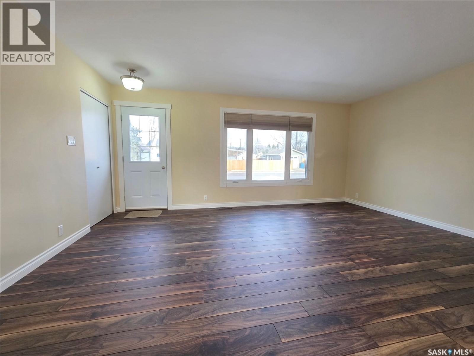 1420 Chaplin Street E, Swift Current, Saskatchewan  S9H 1K4 - Photo 5 - SK027930