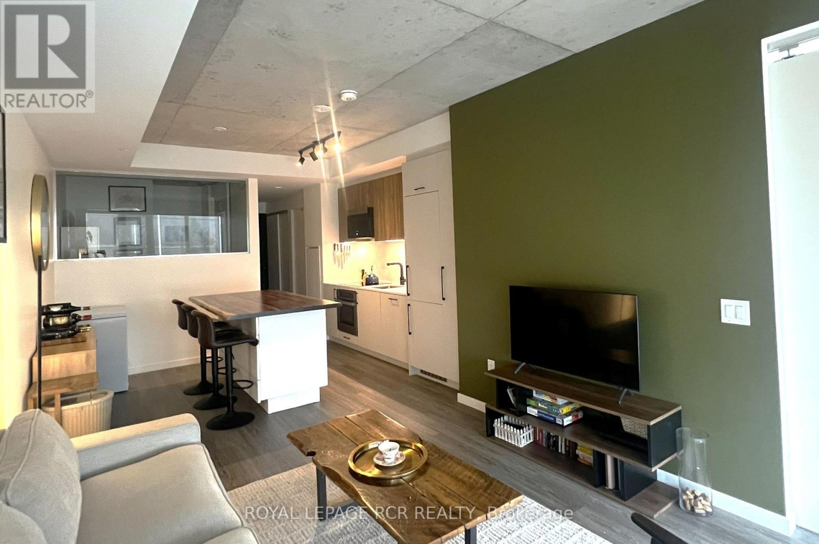 321 - 689 The Queenway, Toronto, Ontario  M8Y 0C8 - Photo 10 - W12757230