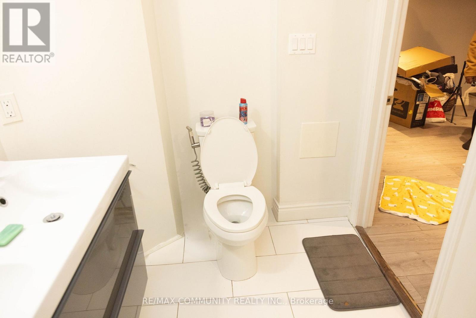 213 Fennamore Terrace, Milton, Ontario  L9T 0X7 - Photo 10 - W12757398