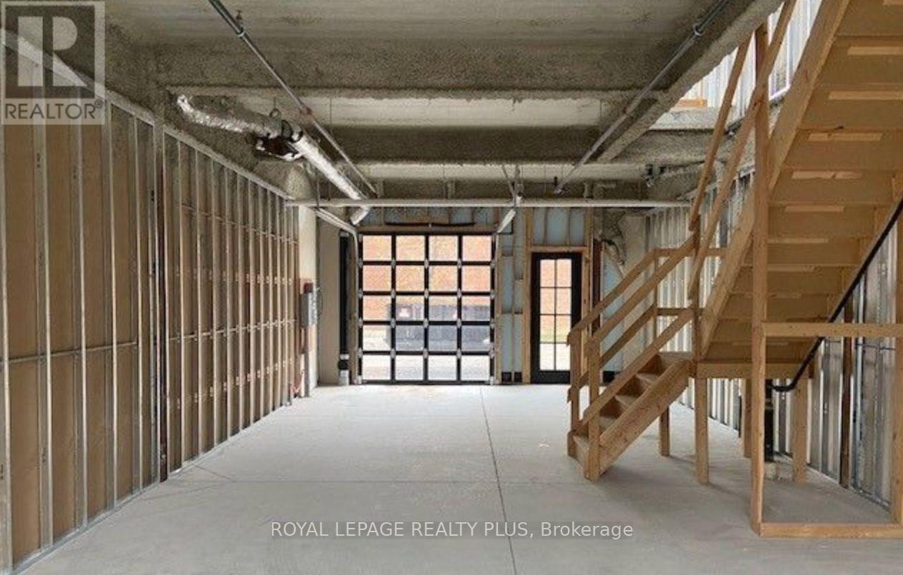 6 - 68 Jutland Road, Toronto, Ontario  M8Z 2H1 - Photo 3 - W12757248