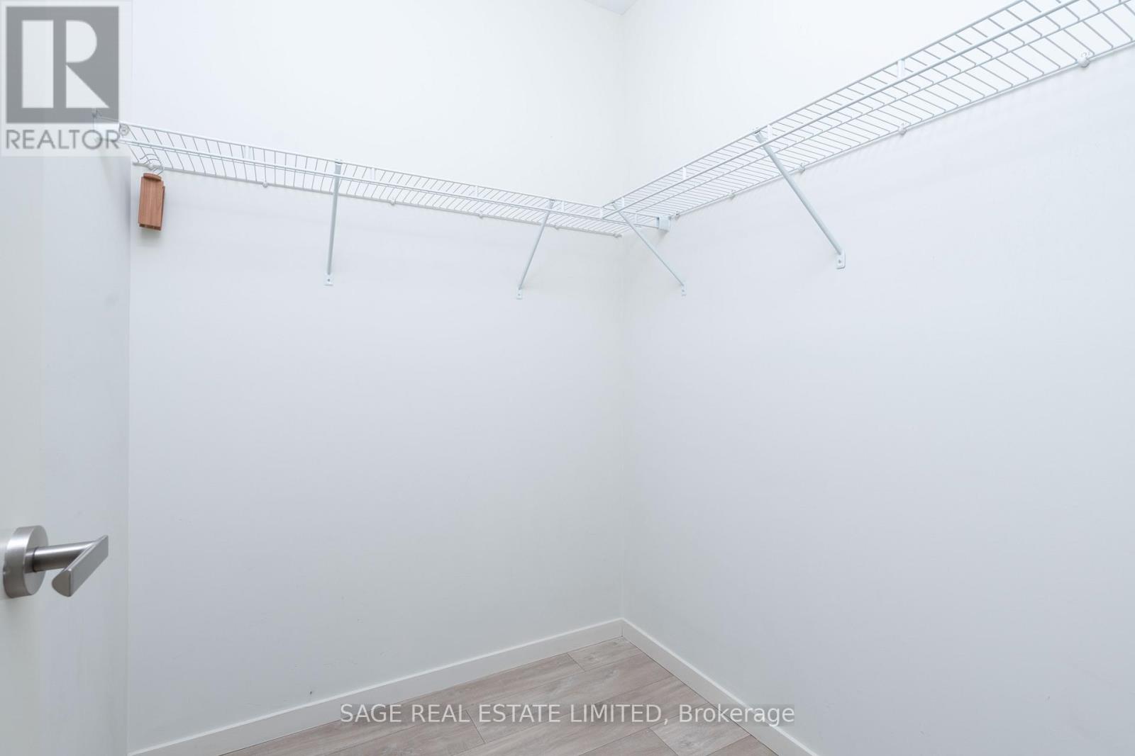 222 Vellwood Common, Oakville, Ontario  L6L 0E8 - Photo 15 - W12757410