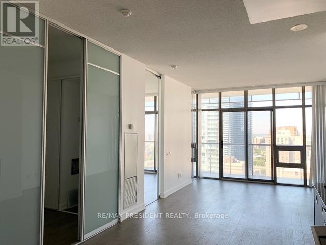 2805 - 33 Charles Street E, Toronto, Ontario  M4Y 0A2 - Photo 4 - C12748292